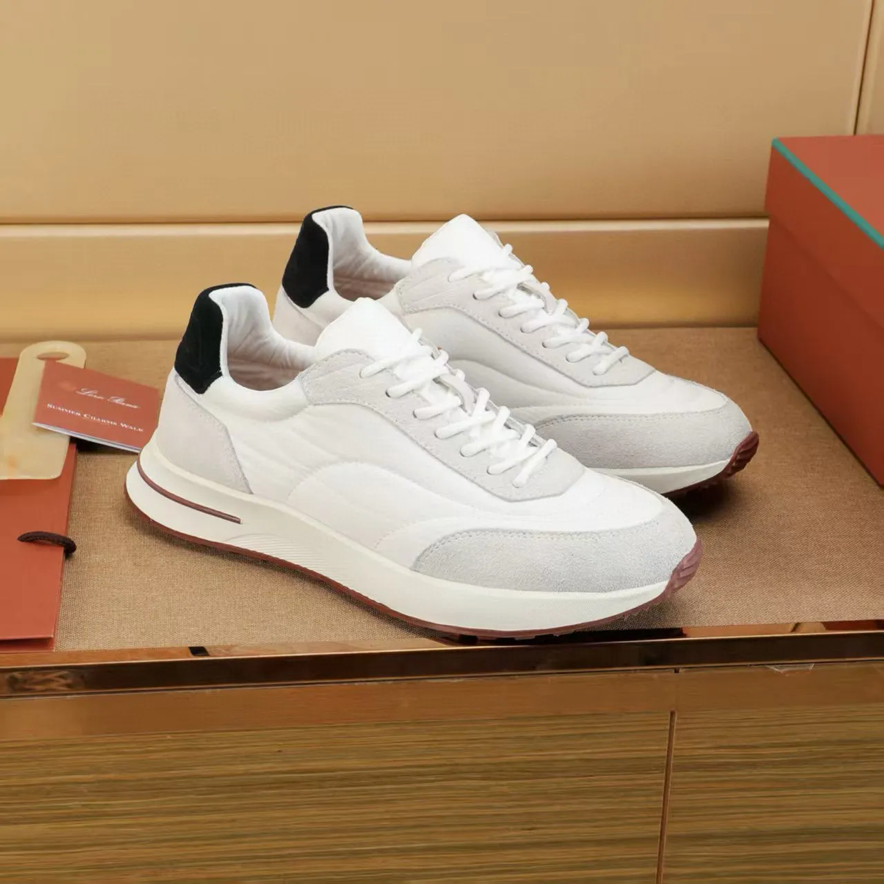 Factory price: 460💰Loro Piana niche classic jogging shoes, men's lace-up casual shoes and sneakers, high-quality lightweight and comfortable fabrics, suitable for outdoor leisure, the color scheme is young and energetic, and it looks great with sportswear or casual suits! Size: 38-44 (45. Customized)